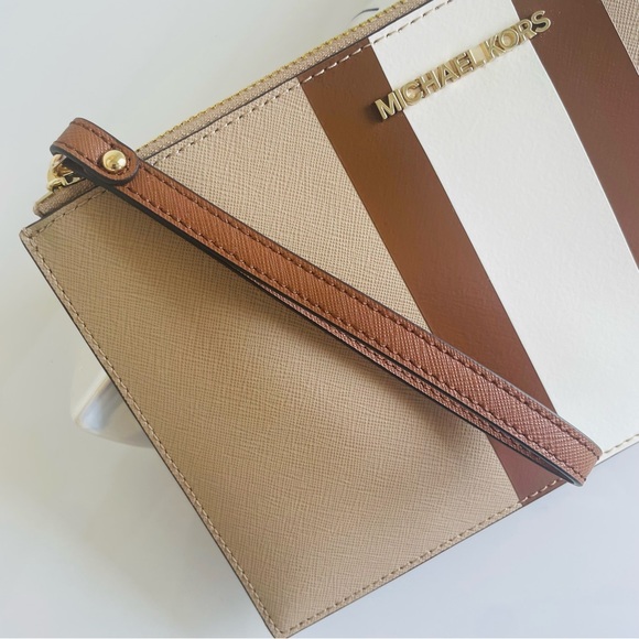 MICHAEL KORS 🍁 Clutch / Wristlet / Wallet 🍁 NWT - Picture 11 of 11